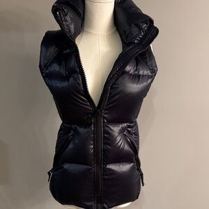 SAM. Women's navy Puffer Vest